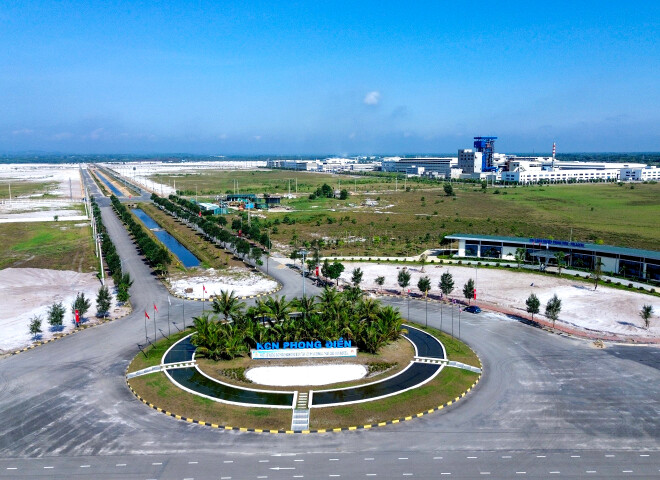 ACCEPTANCE AND HANDOVER OF SCI E&C JSC TO EMPLOYER FOR THE INFRASTRUCTURE PROJECT PACKAGE AT PHONG DIEN - VIGLACERA IP