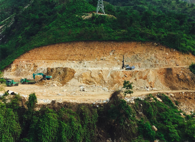 Tháng năm về thủy điện nậm xe